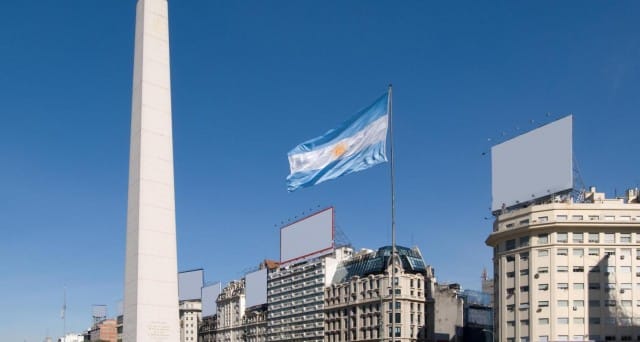 Le obbligazioni dell'ente territoriale argentino sono escluse dalla vicenda giudiziaria coi fondi avvoltoi. Pagano interessi e rimborsano il capitale, anche se i rischi sono alti