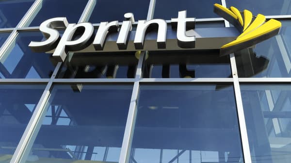 Sprint è il terzo operatore di telecomunicazioni degli Stati Uniti, ma la concorrenza feroce mette pressione ai prezzi di bond e azioni