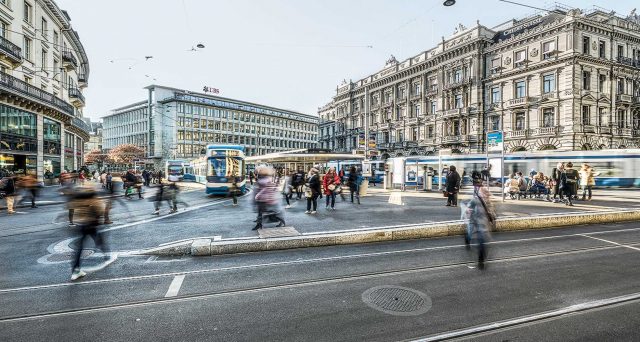 I bond in franchi svizzeri rendono sottozero fino alle lunghissime scadenze, ma i costi possono essere ridotti ricorrendo a uno stratagemma finanziario. E dai 10 anni insù si otterrebbero rendimenti positivi. 