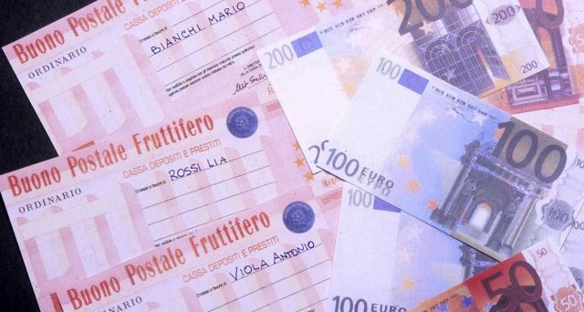 Buoni fruttiferi postali 3 x 2, vediamo le principali caratteristiche con attenzione particolare al tasso d'interesse garantito, che di questi tempi risulta fin troppo appetibile. 