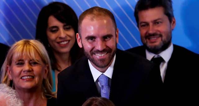 I bond dell'Argentina hanno chiuso in rialzo ieri dopo la nomina del nuovo ministro dell'Economia. Martin Guzman, 37 anni, allontanerebbe il rischio di 