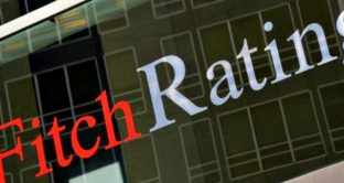 Fitch declassa i BTp a un gradino sopra “junk”