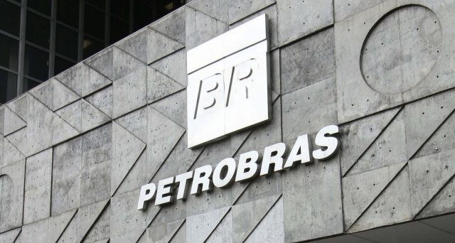 Obbligazioni petrolifere brasiliane in dollari con scadenza 2115 e cedola 6,85% (ISIN: US71647NAN93). Al momento, garantiscono un rendimento del 6%. Esistono diversi rischi correlati all'investimento, così come opportunità.